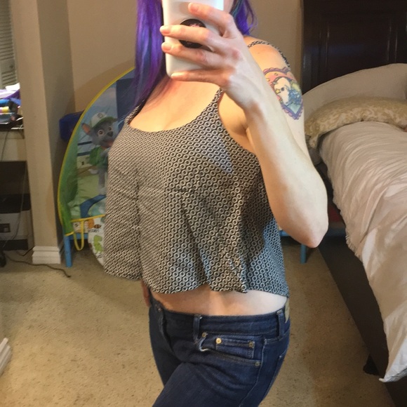 Great condition Brandy Melville tank top - Picture 2 of 8